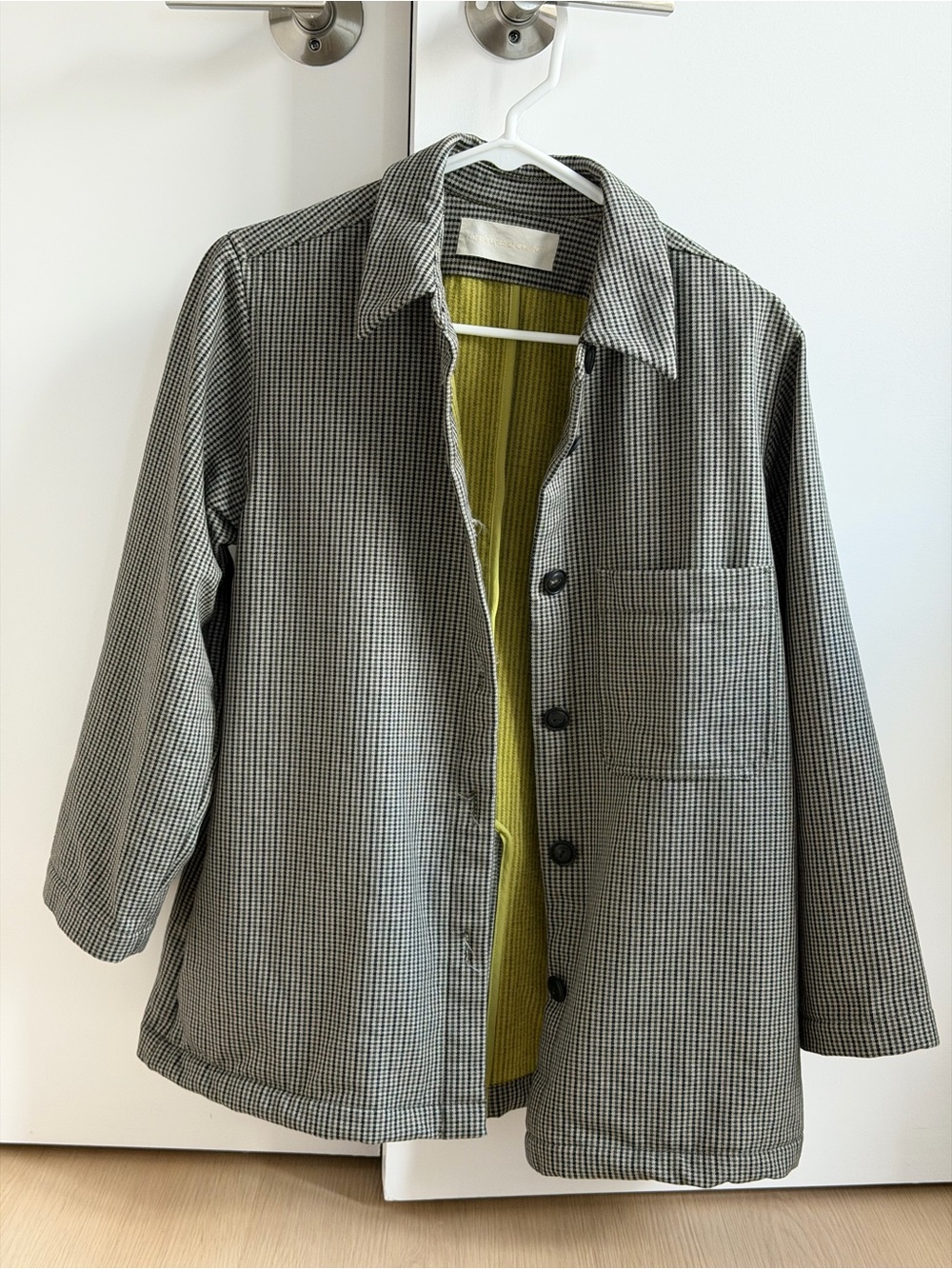 Lightweight Men's Gray Check Shirt Jacket with Green Liner